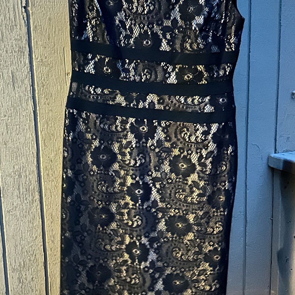 Adrianna Papell women’s black, sleeveless cocktail dress size 6P